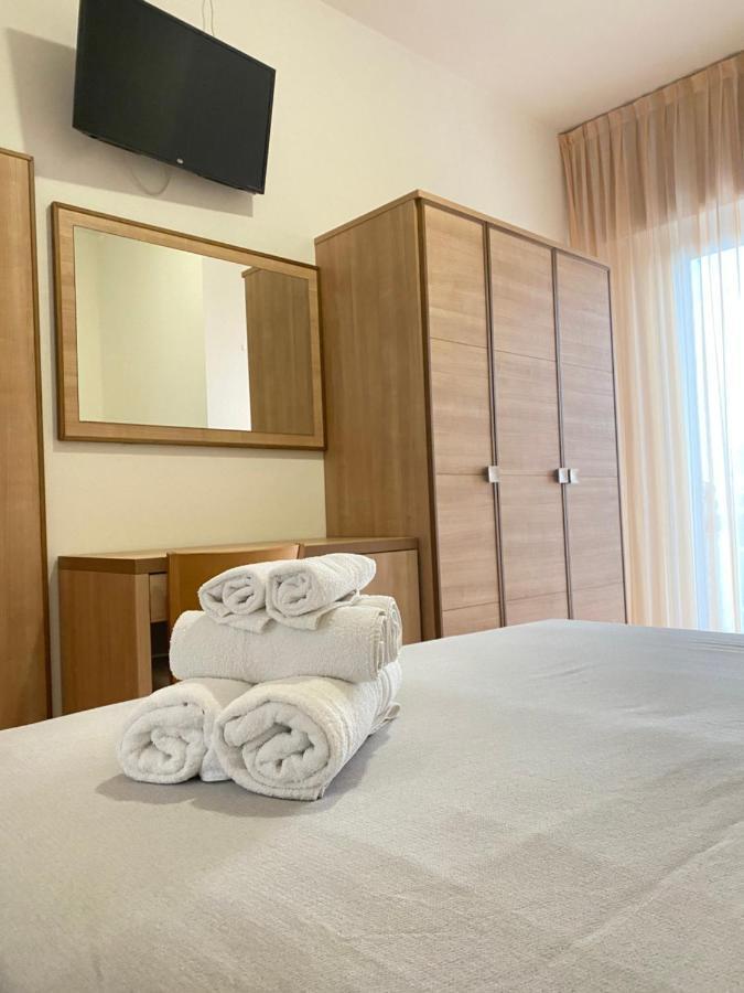 Hotel Ravello Da Lorenzo E Moira Adults Only Rimini Exterior photo